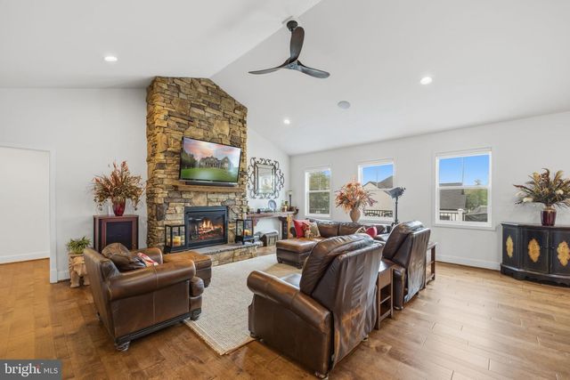 201 SARATOGA WOODS LN, Stafford, VA 22556