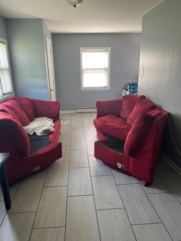 14027 S Mackinaw Avenue, Burnham, IL 60633