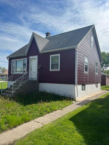 14027 S Mackinaw Avenue, Burnham, IL 60633