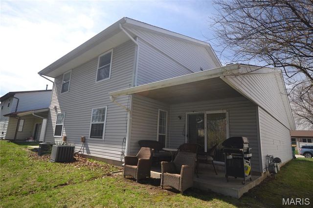 106 Sunnyside Street, O'fallon, IL 62269