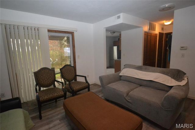 106 Sunnyside Street, O'fallon, IL 62269