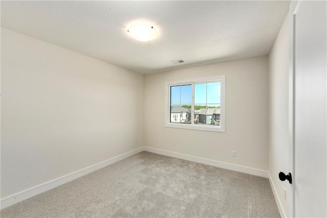 3901 SW Flintrock Drive, Lee's Summit, MO 64082