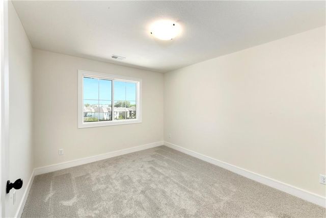 3901 SW Flintrock Drive, Lee's Summit, MO 64082