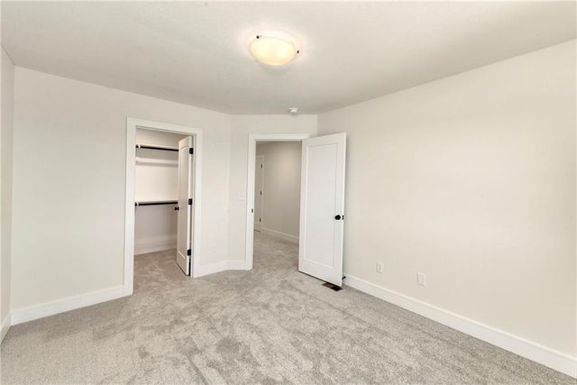 3901 SW Flintrock Drive, Lee's Summit, MO 64082