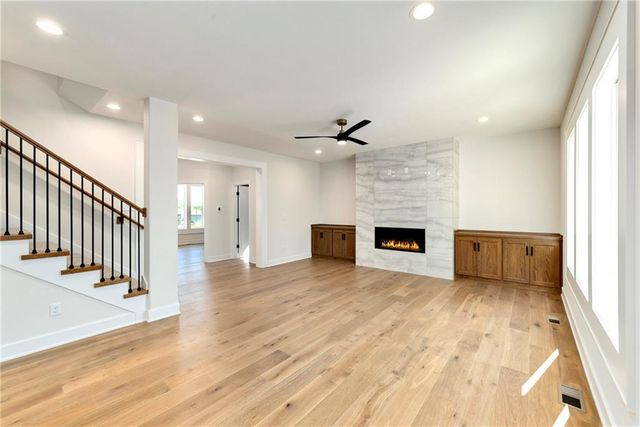 3901 SW Flintrock Drive, Lee's Summit, MO 64082