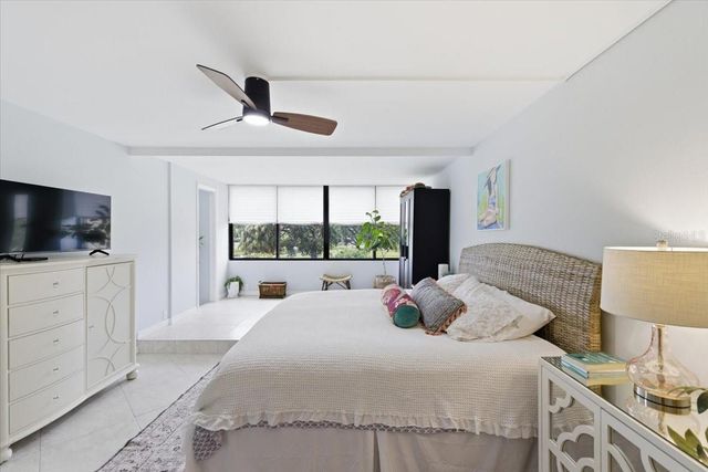 2621 COVE CAY DRIVE 302, Clearwater, FL 33760