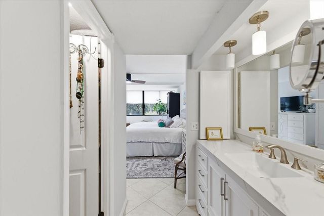 2621 COVE CAY DRIVE 302, Clearwater, FL 33760