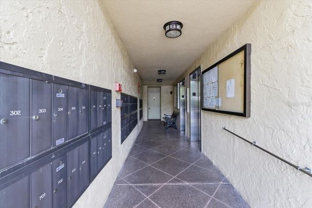 2621 COVE CAY DRIVE 302, Clearwater, FL 33760