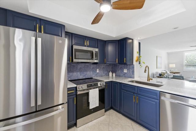2621 COVE CAY DRIVE 302, Clearwater, FL 33760