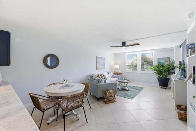 2621 COVE CAY DRIVE 302, Clearwater, FL 33760