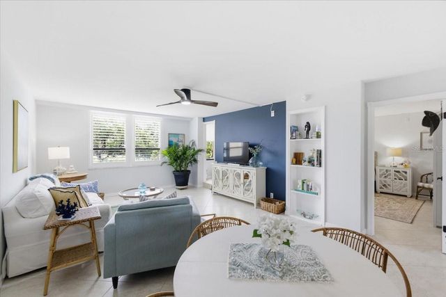 2621 COVE CAY DRIVE 302, Clearwater, FL 33760