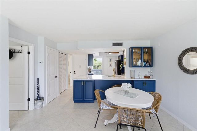 2621 COVE CAY DRIVE 302, Clearwater, FL 33760