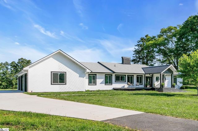 305 Waters Road, Taylors, SC 29687