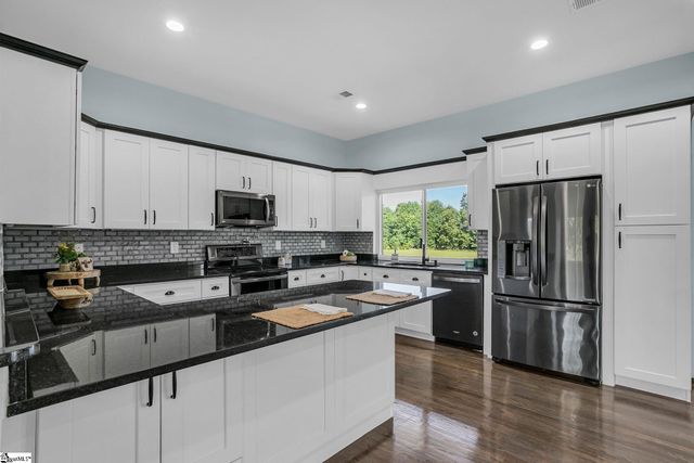 305 Waters Road, Taylors, SC 29687