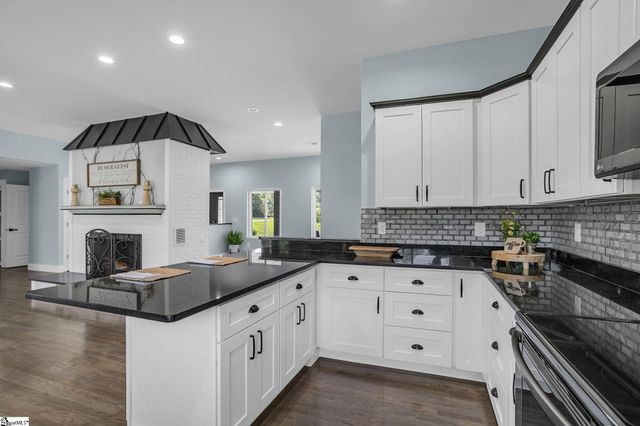 305 Waters Road, Taylors, SC 29687