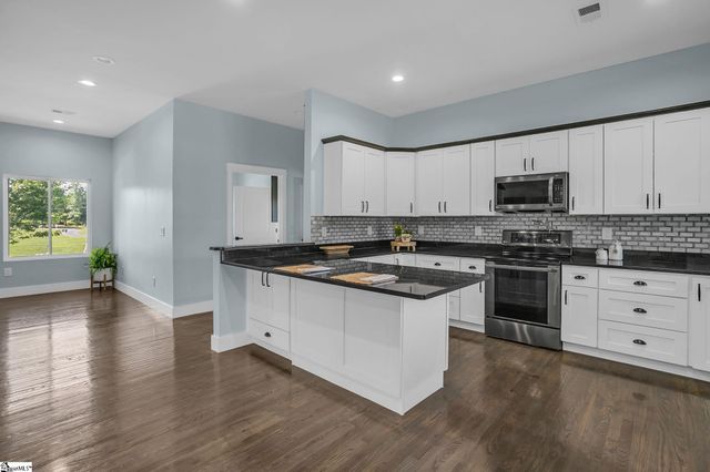 305 Waters Road, Taylors, SC 29687
