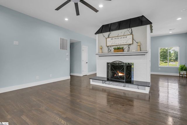 305 Waters Road, Taylors, SC 29687
