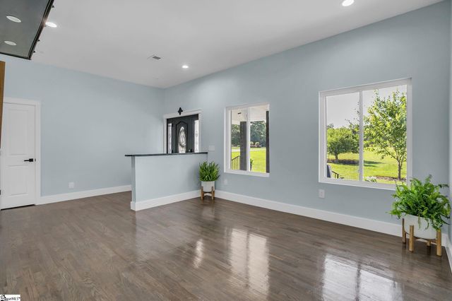 305 Waters Road, Taylors, SC 29687