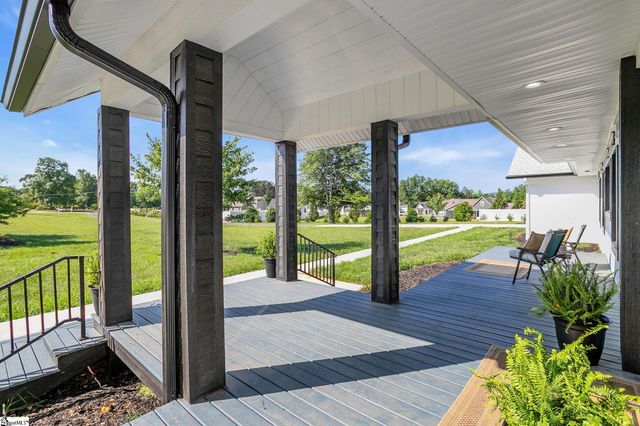 305 Waters Road, Taylors, SC 29687