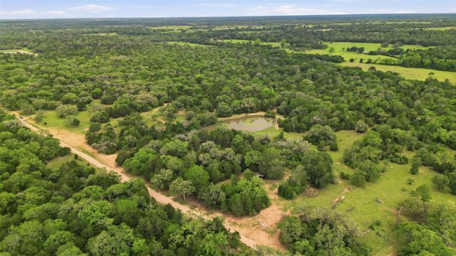 1165 Cr 213, Weimar, TX 78962