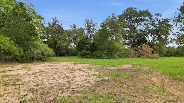 1165 Cr 213, Weimar, TX 78962