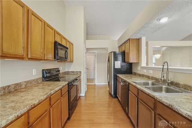 316 Wellington Court, Monroe, OH 45050