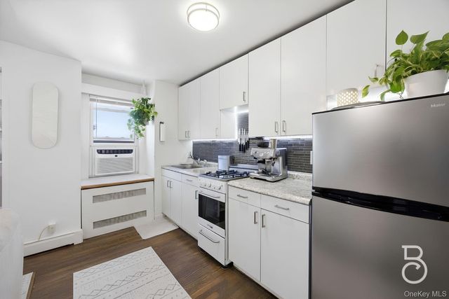 21-41 24th Street, Astoria, NY 11105