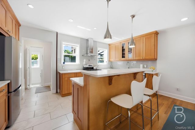 21-41 24th Street, Astoria, NY 11105