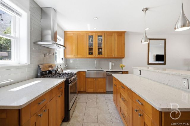 21-41 24th Street, Astoria, NY 11105