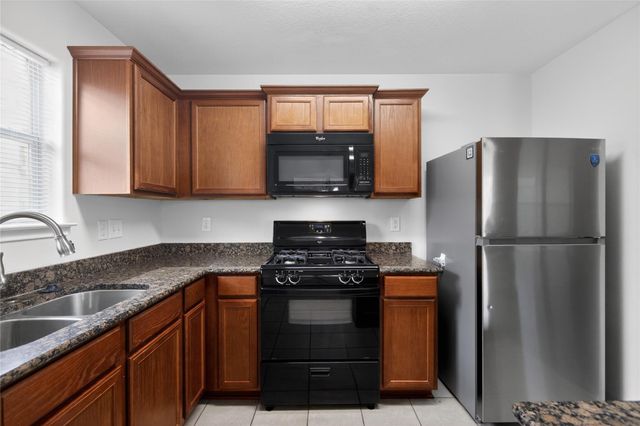 9742 Opal Rock Drive, Rosharon, TX 77583