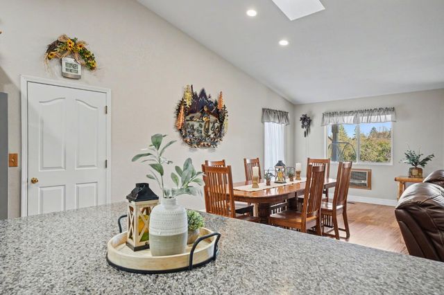 13996 Toma Ln, Pine Grove, CA 95665