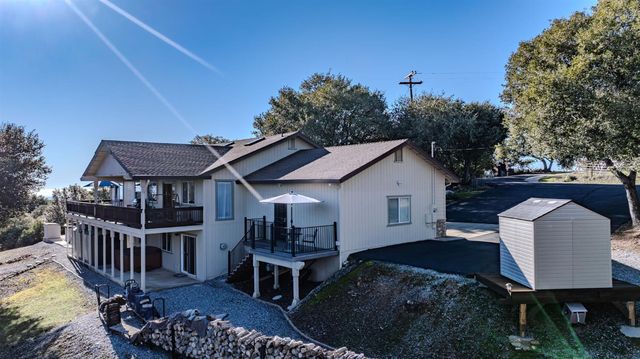 13996 Toma Ln, Pine Grove, CA 95665