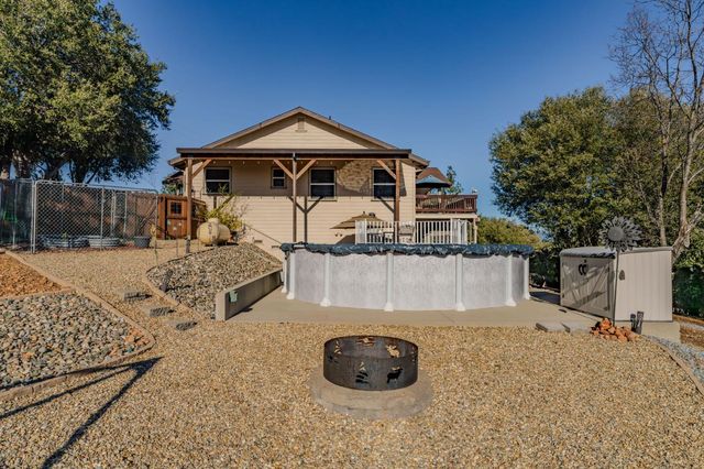 13996 Toma Ln, Pine Grove, CA 95665