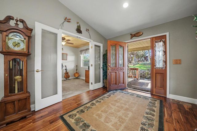 13996 Toma Ln, Pine Grove, CA 95665