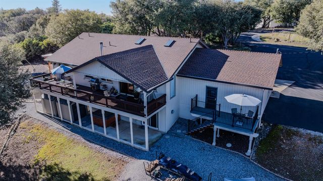 13996 Toma Ln, Pine Grove, CA 95665