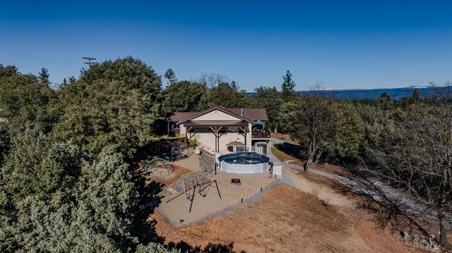 13996 Toma Ln, Pine Grove, CA 95665