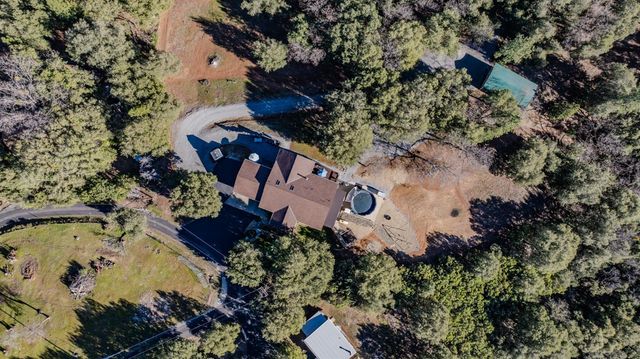 13996 Toma Ln, Pine Grove, CA 95665