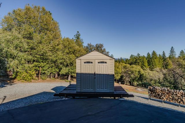 13996 Toma Ln, Pine Grove, CA 95665