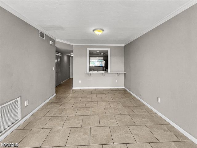 4530 SW 10th AVE 102, Cape Coral, FL 33914