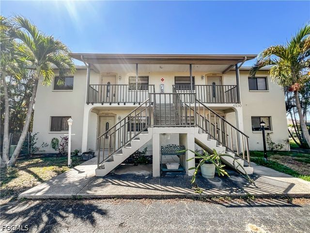 4530 SW 10th AVE 102, Cape Coral, FL 33914