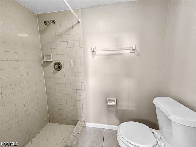 4530 SW 10th AVE 102, Cape Coral, FL 33914