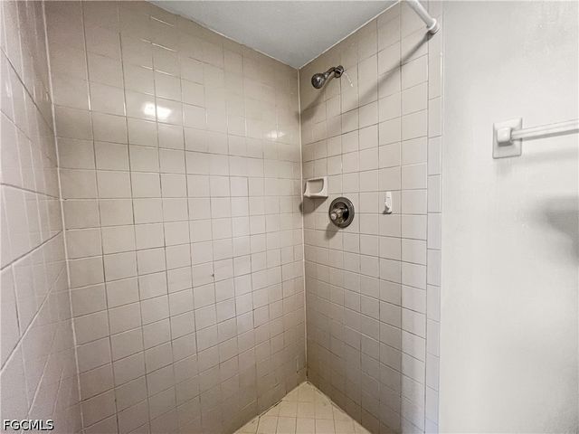 4530 SW 10th AVE 102, Cape Coral, FL 33914