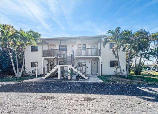 4530 SW 10th AVE 102, Cape Coral, FL 33914