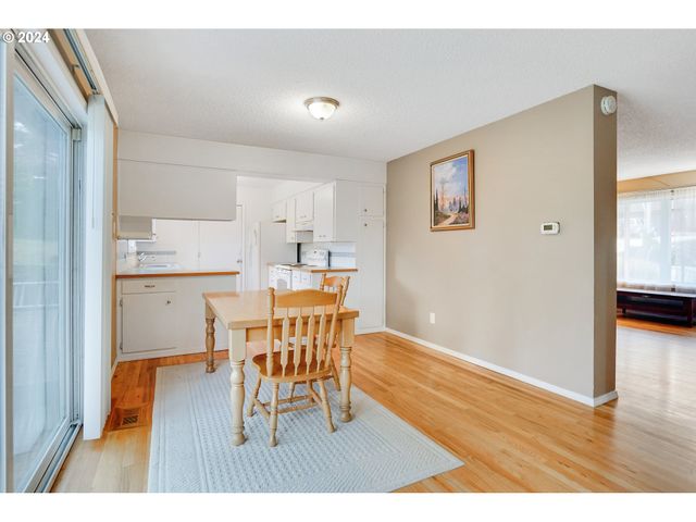 390 Nw CONIFER Blvd, Corvallis, OR 97330