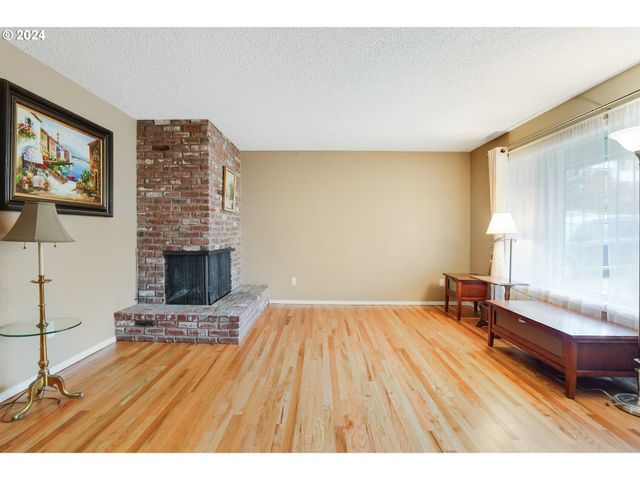 390 Nw CONIFER Blvd, Corvallis, OR 97330