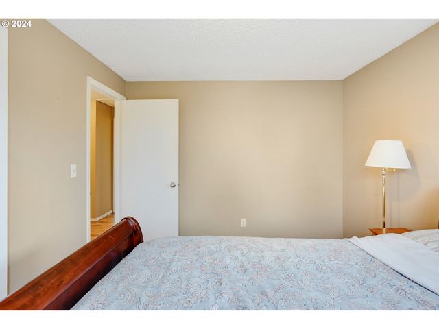 390 Nw CONIFER Blvd, Corvallis, OR 97330