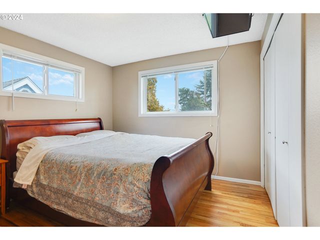 390 Nw CONIFER Blvd, Corvallis, OR 97330