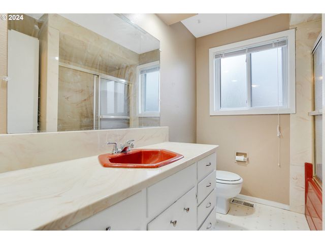 390 Nw CONIFER Blvd, Corvallis, OR 97330