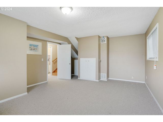 390 Nw CONIFER Blvd, Corvallis, OR 97330