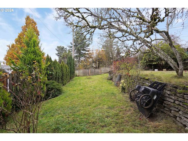 390 Nw CONIFER Blvd, Corvallis, OR 97330